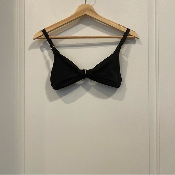 Victoria’s Secret Swim Bikini Top - Picture 2 of 3